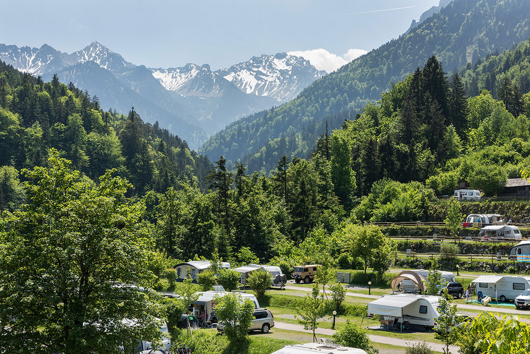 Panoramablick beim 5-Sterne Camping im Vorarlberg