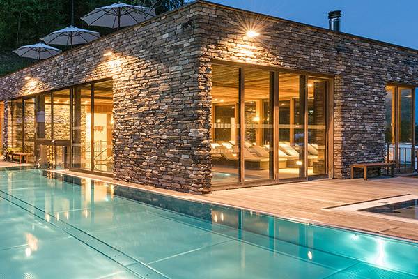 Alpencamping Nenzing outdoor pool at evening