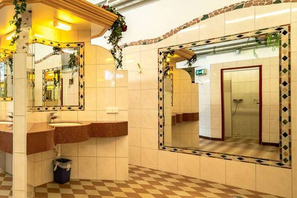 Erlebnis Resort Aufenfeld sanitary cabine