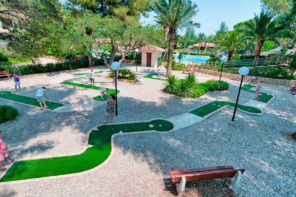 Playa Montroig mini golf course