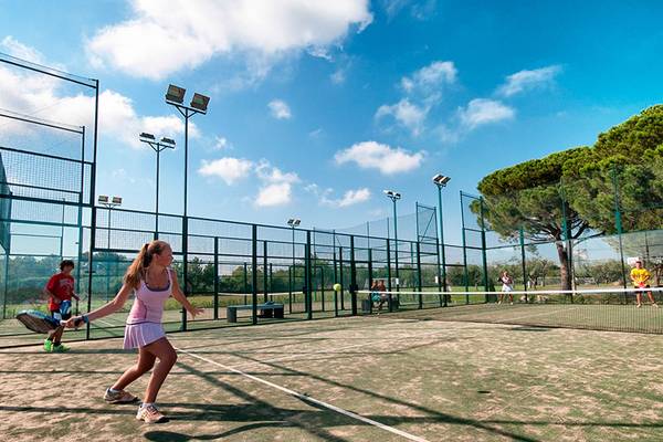 Playa Montroig tennis