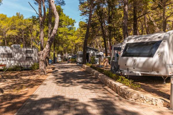 Camping Cikat Stellplätze