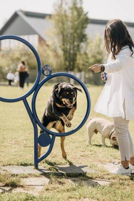 Frau mit Hund