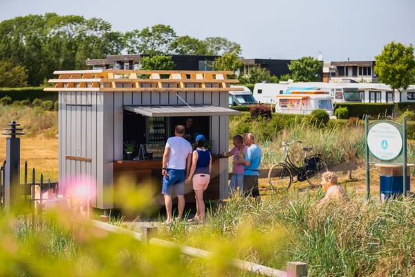Estación de venta de bebidas en el camping Insel-Camp Fehmarn