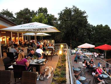 Camping- und Ferienpark Havelberge restaurant terrace evening atmosphere