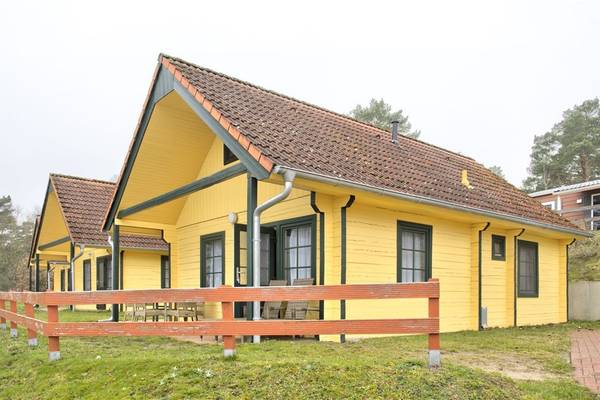 Yellow holiday homes at Camping- und Ferienpark Havelberge
