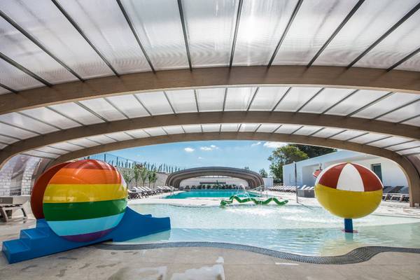 Turiscampo Kinderpool überdacht