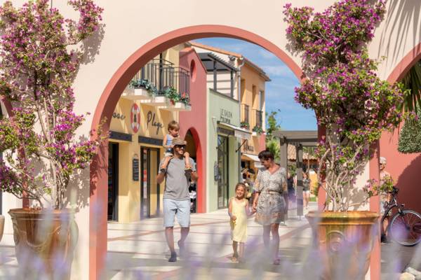 Le Brasilia Place du Village Shopping