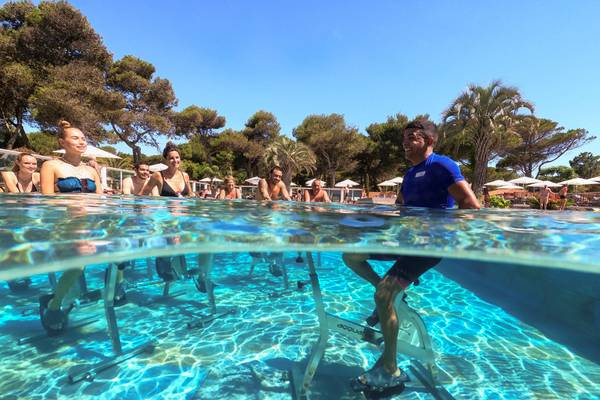 Le Brasilia Aqua Spinning