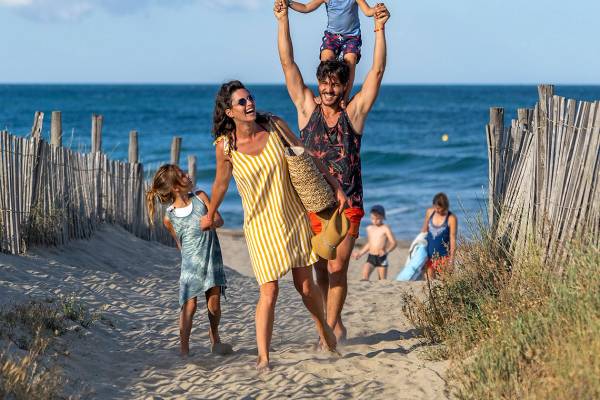 Le Brasilia family on the beach