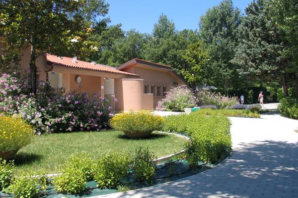 Parco delle Piscine sanitary building