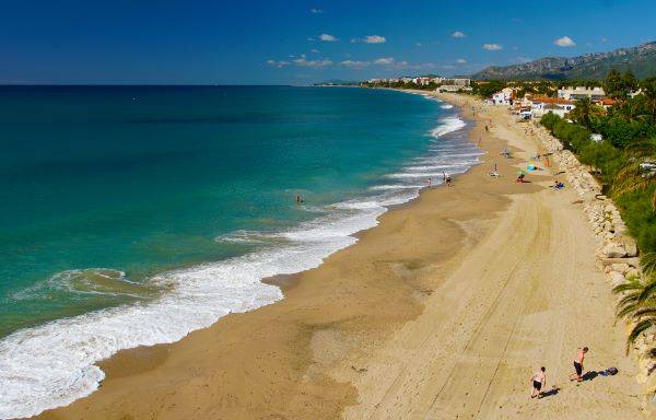 Playa Montroig beach