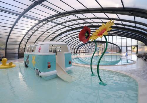 Schwimmen, planschen, rutschen
