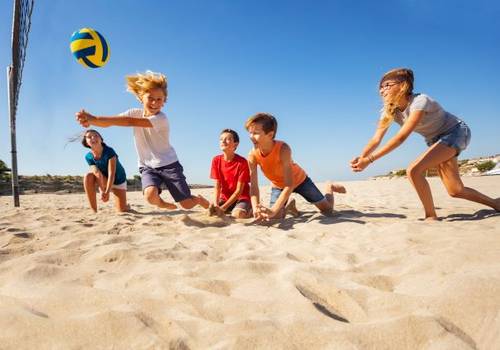 Con i bambini delle scuole